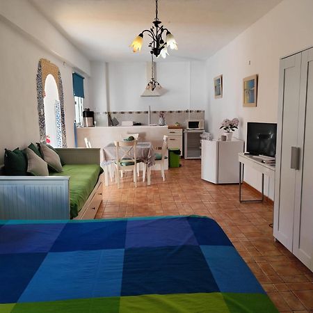 Studio Tropical Cullar Vega Luaran gambar