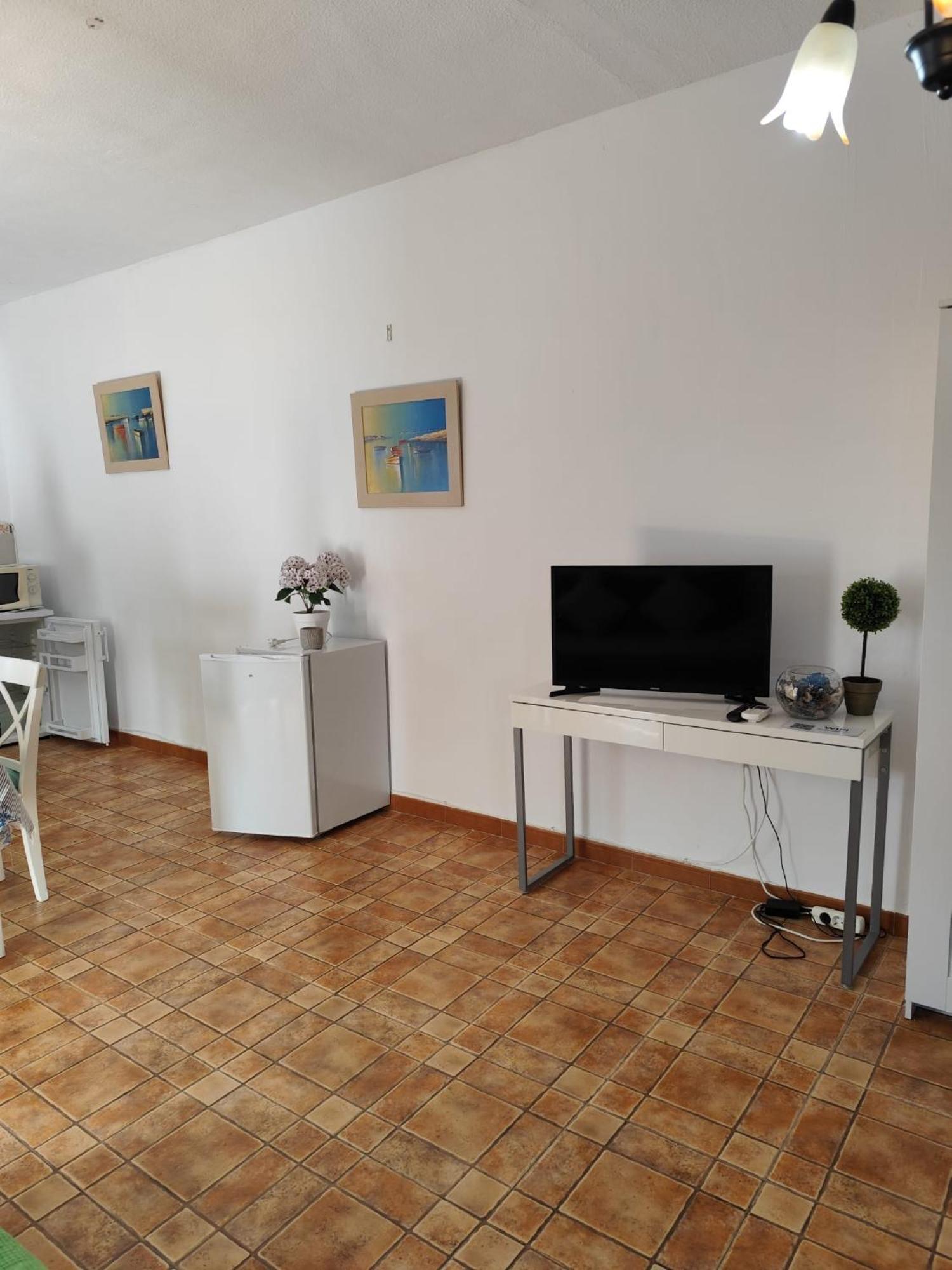 Studio Tropical Cullar Vega Luaran gambar
